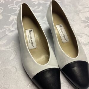 ETTIENNE. . AIGNER. Flats white n black flats size 6. Like new